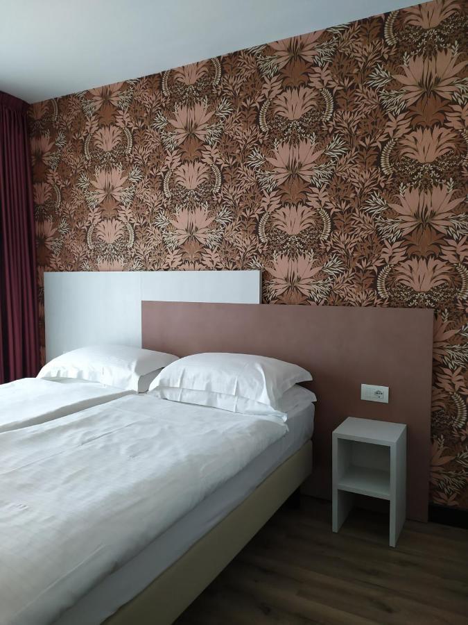 New Garden Hotel Torbole Sul Garda Exterior photo